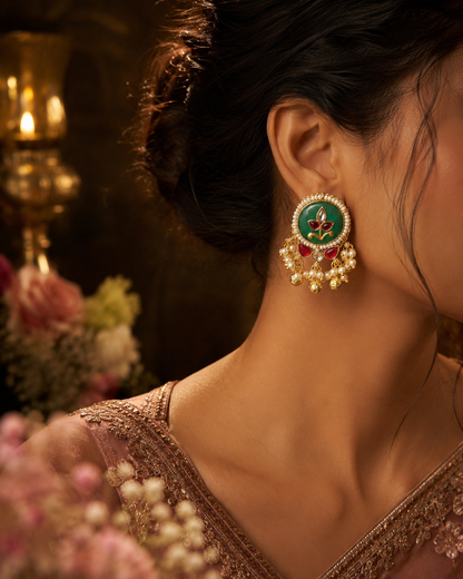 THE GARDEN WORE JEWELS