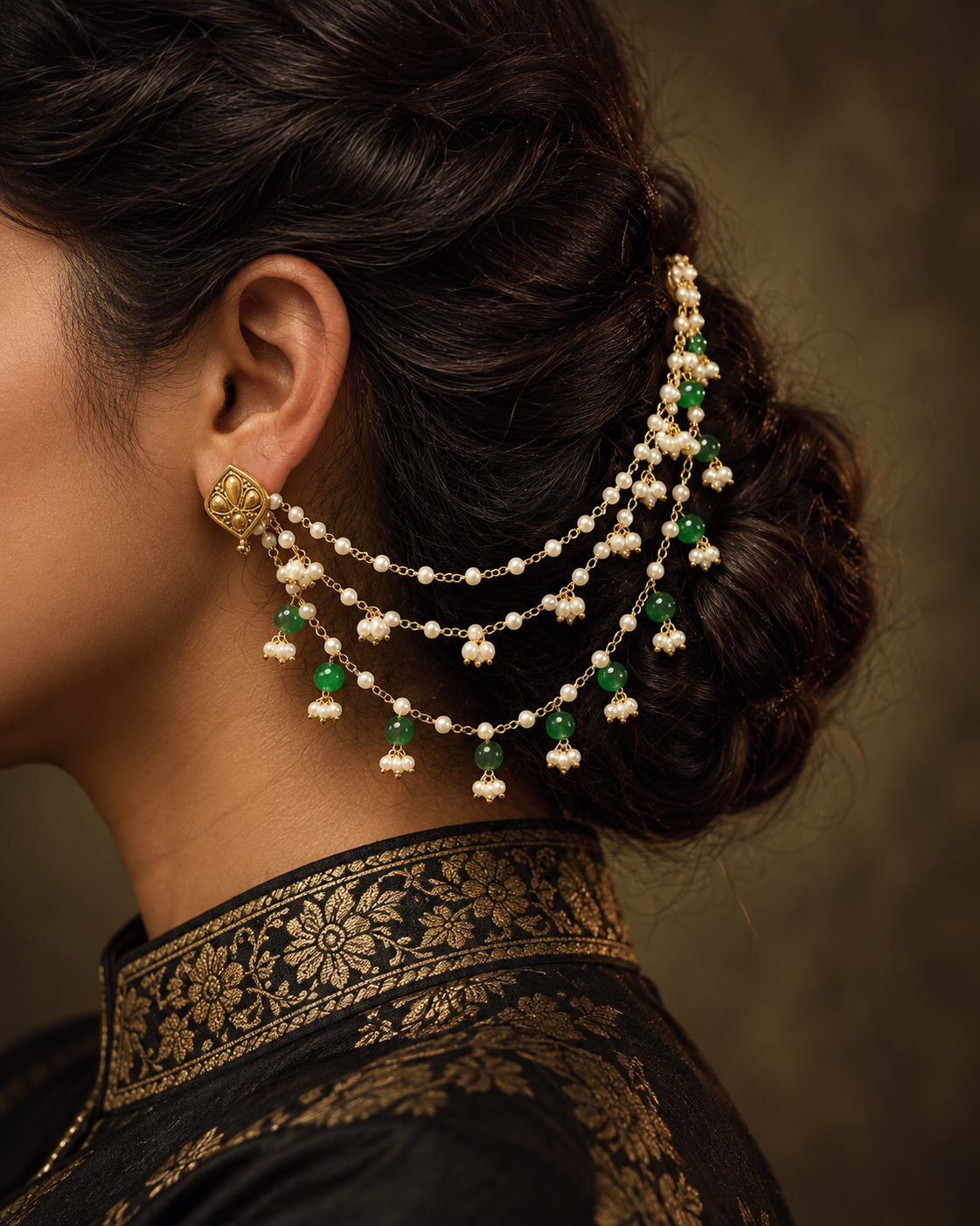 THE FOREST WORE PEARLS (EAR CHAIN)
