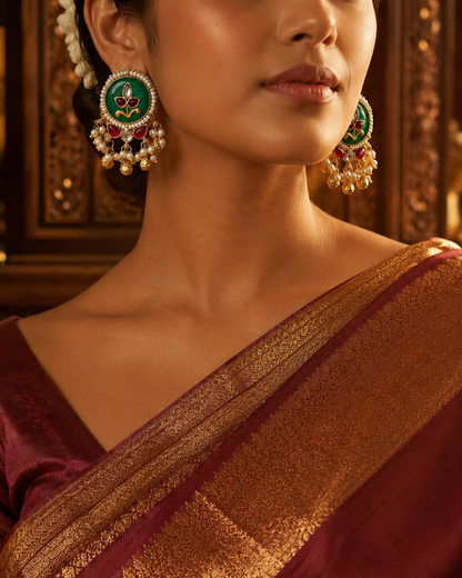 THE GARDEN WORE JEWELS