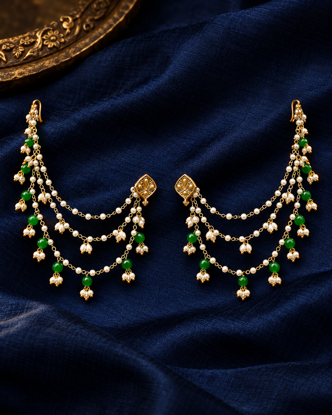 THE FOREST WORE PEARLS (EAR CHAIN)